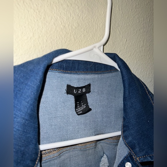 Used Jean jacket - Picture 2 of 3
